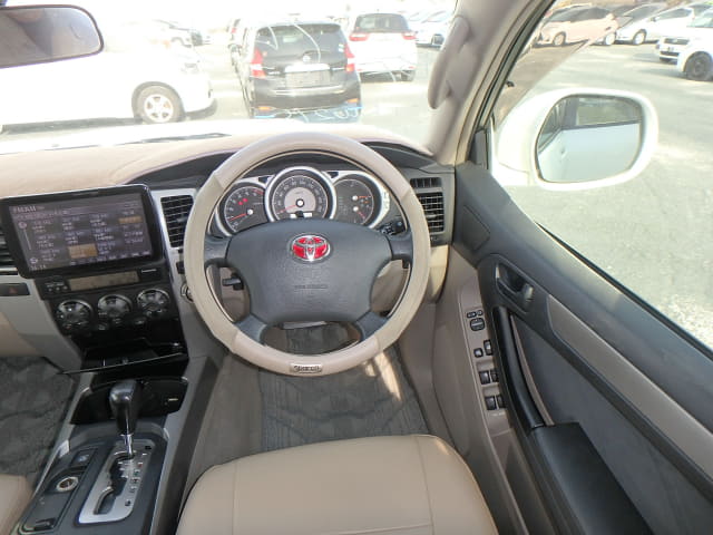 TOYOTA Hilux Surf thumbnail 32