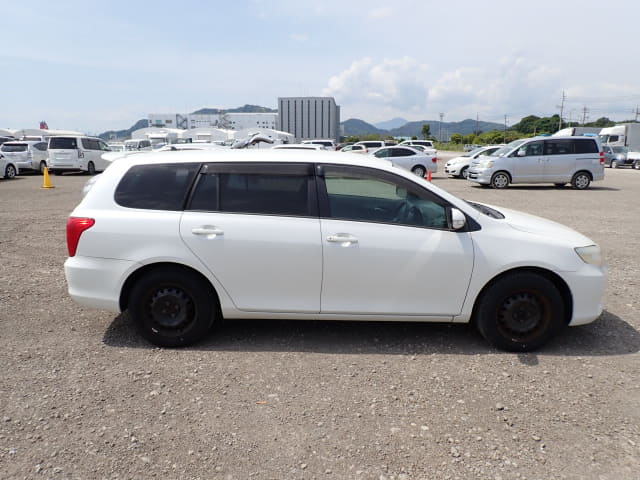 TOYOTA Corolla Fielder thumbnail 6