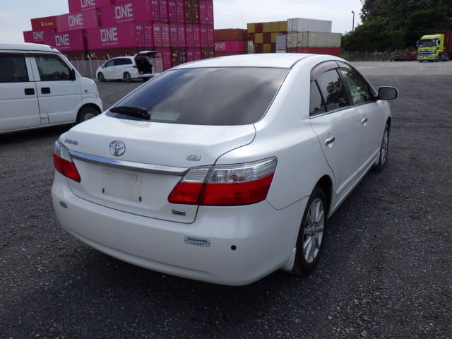 TOYOTA Premio thumbnail 5