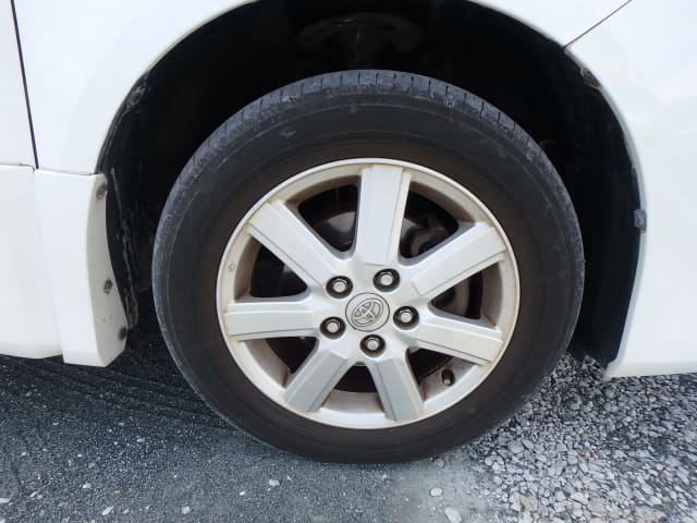 TOYOTA Voxy thumbnail 12