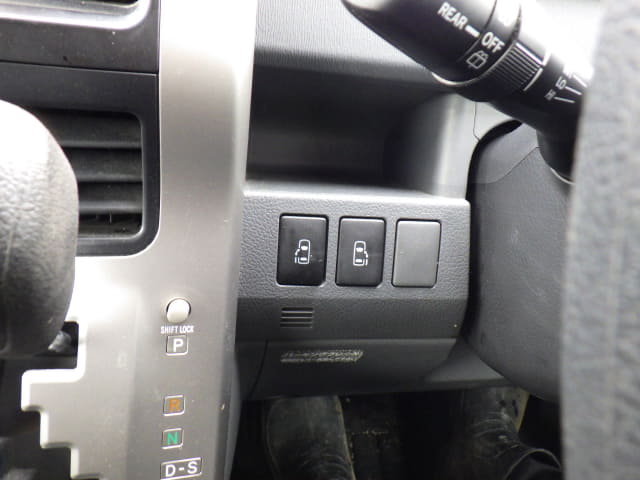 TOYOTA Voxy thumbnail 42
