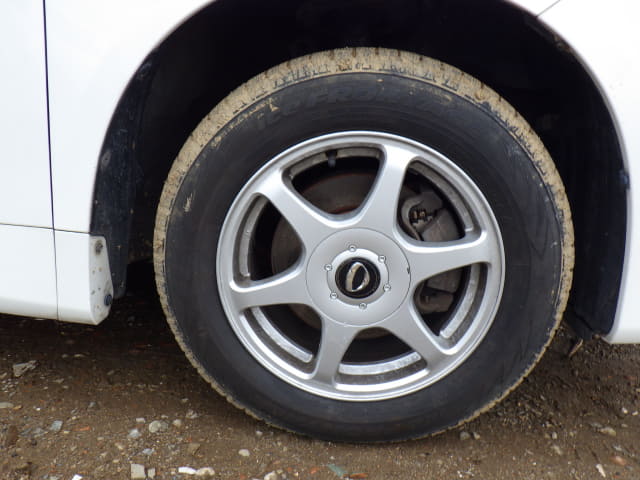 TOYOTA Voxy thumbnail 12