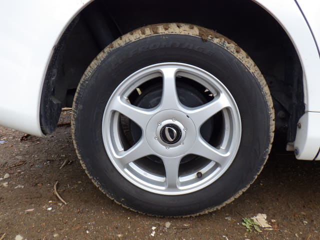 TOYOTA Voxy thumbnail 11