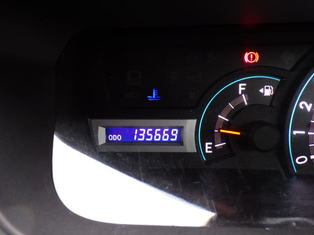 TOYOTA Voxy thumbnail 35