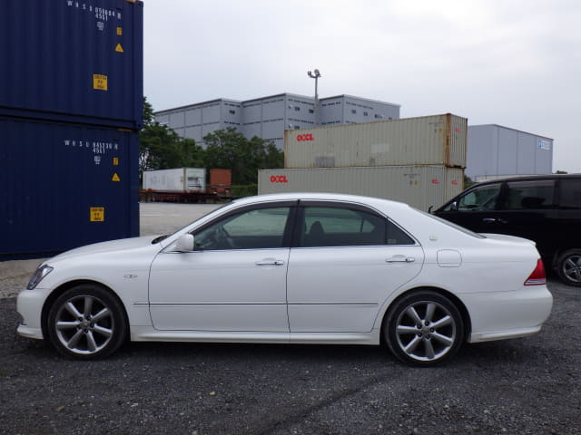 TOYOTA Crown thumbnail 2