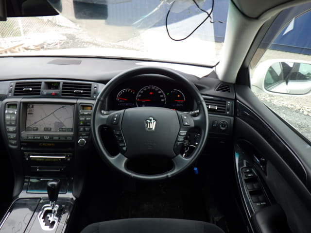 TOYOTA Crown thumbnail 32