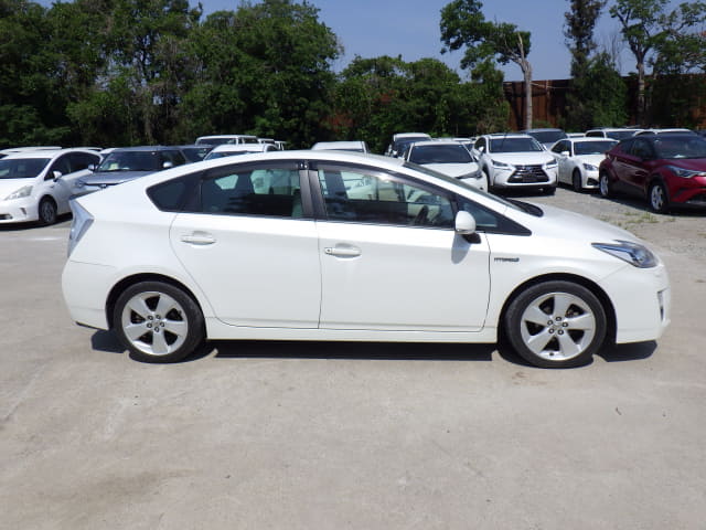 TOYOTA Prius thumbnail 6