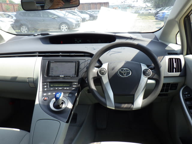 TOYOTA Prius thumbnail 31