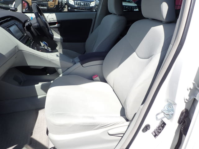 TOYOTA Prius thumbnail 26