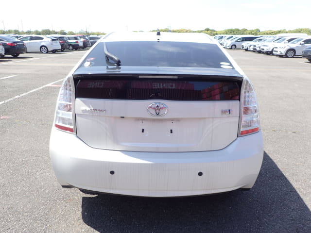 TOYOTA Prius thumbnail 4