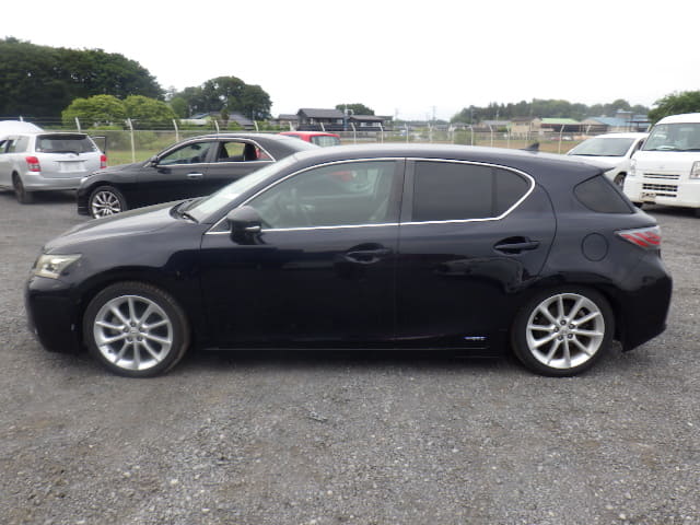 LEXUS CT thumbnail 2