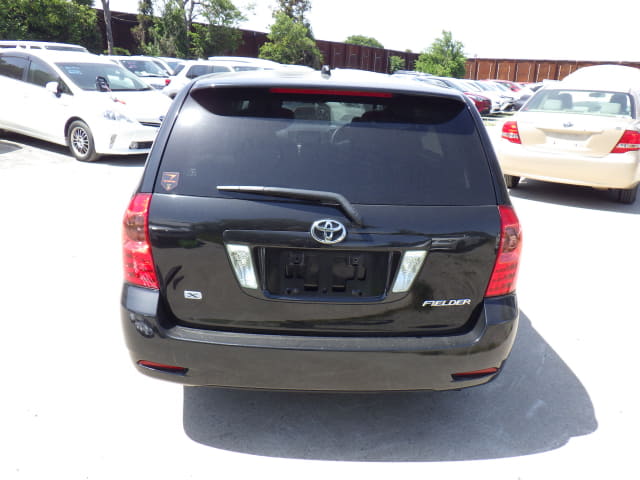 TOYOTA Corolla Fielder thumbnail 4