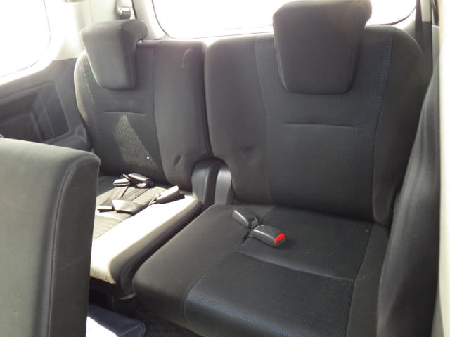 TOYOTA Voxy thumbnail 28