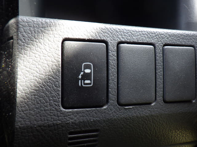 TOYOTA Voxy thumbnail 42