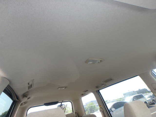 TOYOTA Noah thumbnail 24