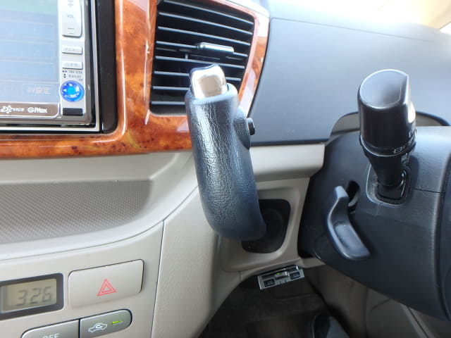 TOYOTA Noah thumbnail 38