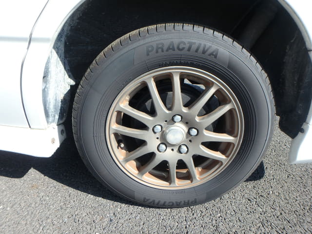 TOYOTA Noah thumbnail 10