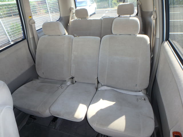 TOYOTA Noah thumbnail 27