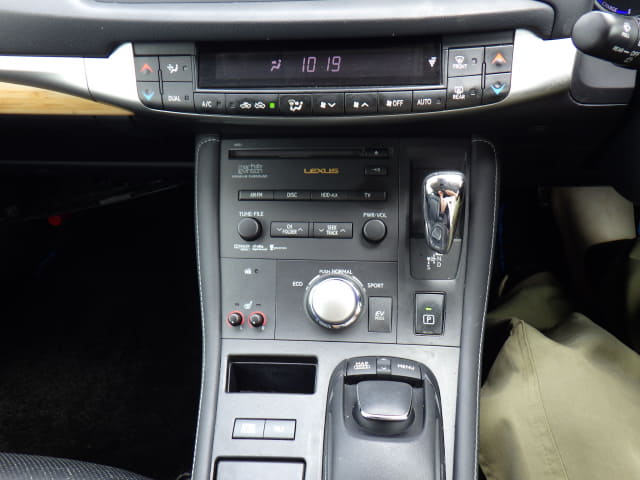 LEXUS CT thumbnail 35