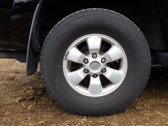 TOYOTA Hilux Surf thumbnail 11