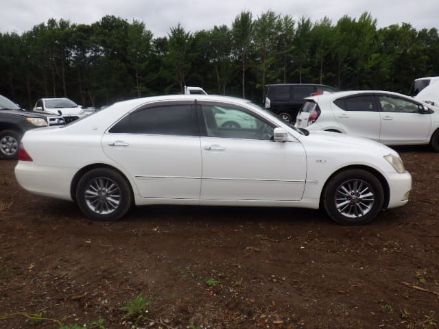 TOYOTA Crown thumbnail 6