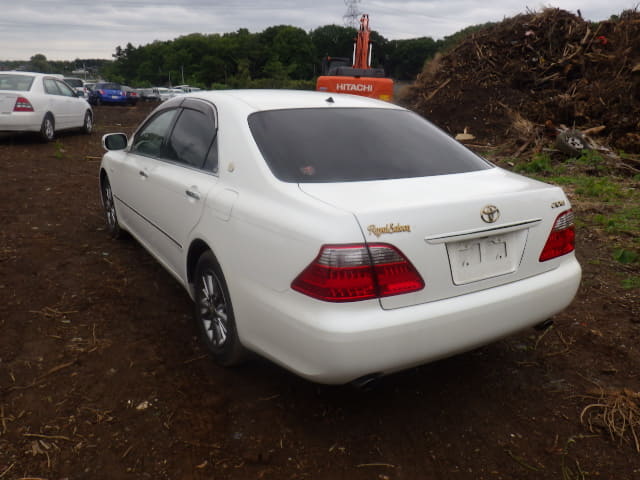 TOYOTA Crown thumbnail 3