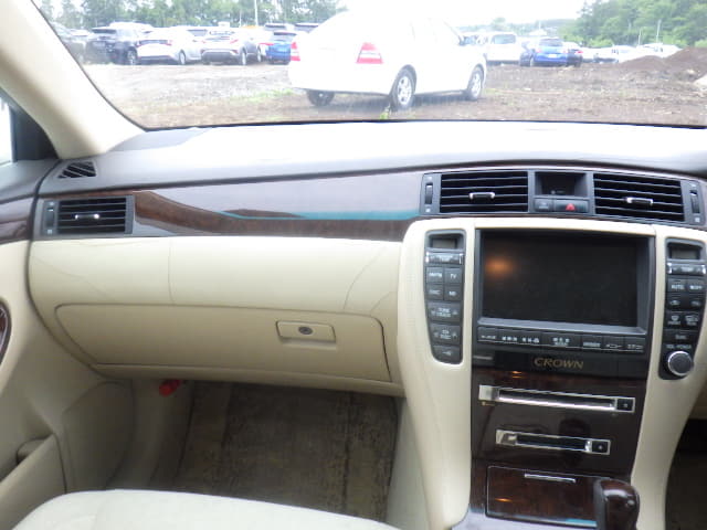 TOYOTA Crown thumbnail 33