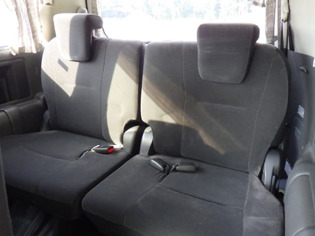 TOYOTA Voxy thumbnail 28