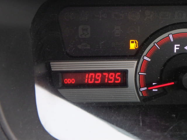 TOYOTA Voxy thumbnail 35
