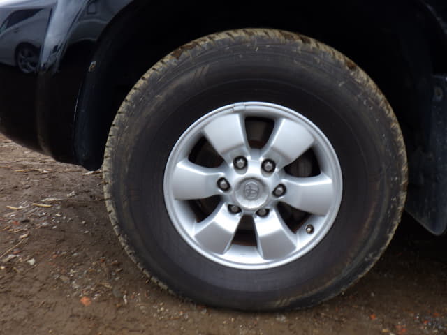 TOYOTA Hilux Surf thumbnail 9