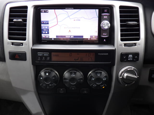 TOYOTA Hilux Surf thumbnail 35