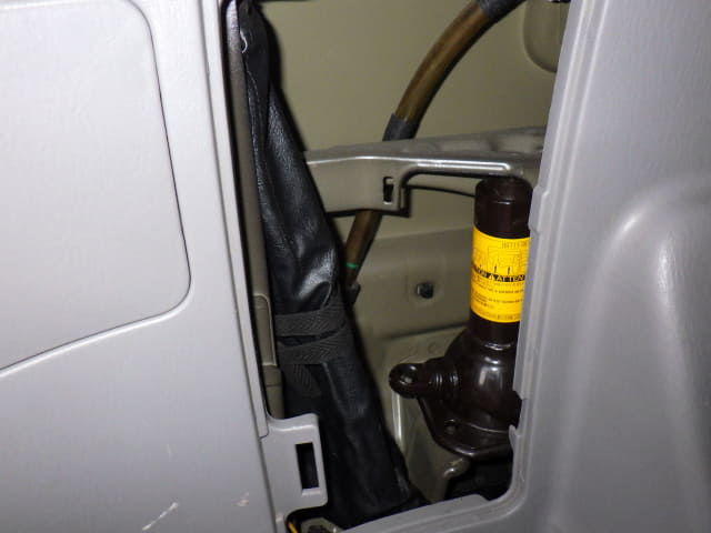 TOYOTA Hilux Surf thumbnail 30
