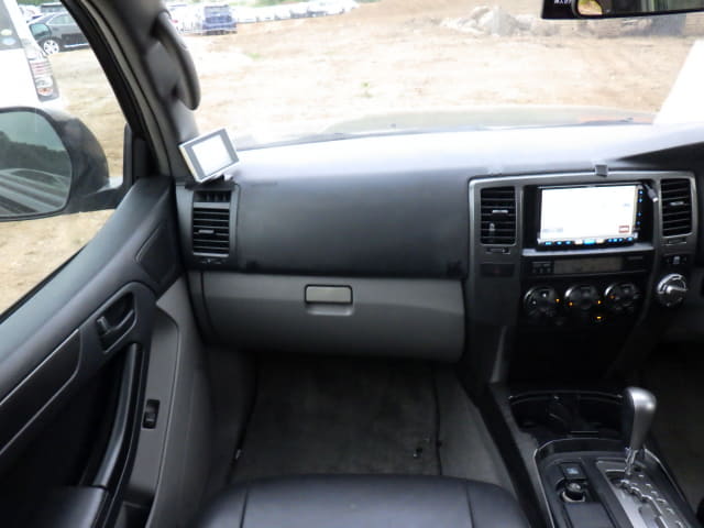 TOYOTA Hilux Surf thumbnail 32