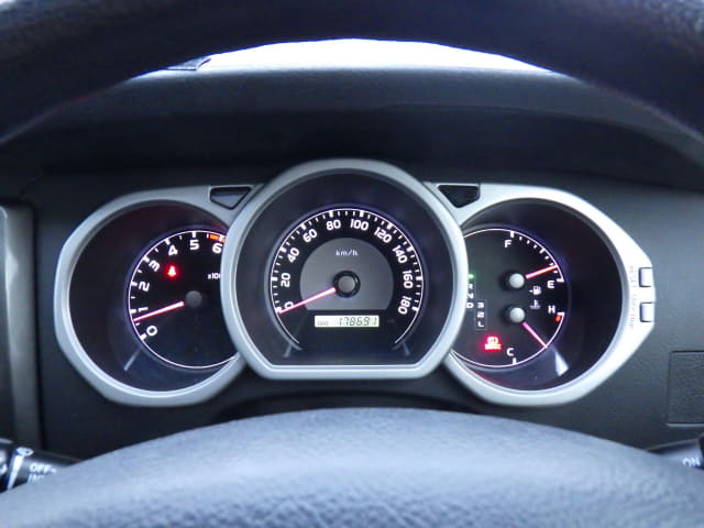 TOYOTA Hilux Surf thumbnail 33