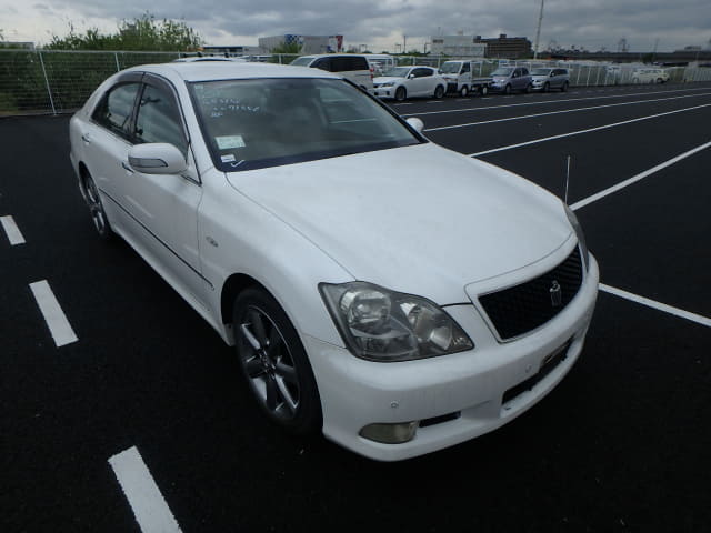 TOYOTA Crown thumbnail 7