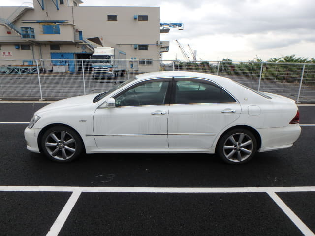 TOYOTA Crown thumbnail 2