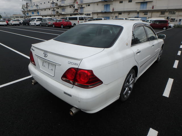 TOYOTA Crown thumbnail 5