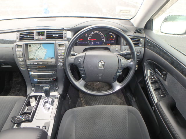 TOYOTA Crown thumbnail 32