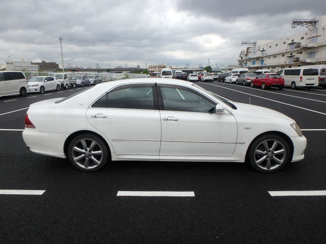 TOYOTA Crown thumbnail 6