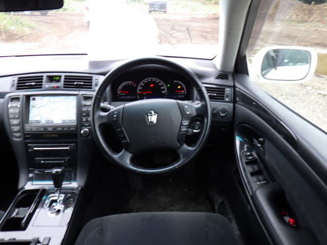 TOYOTA Crown thumbnail 31