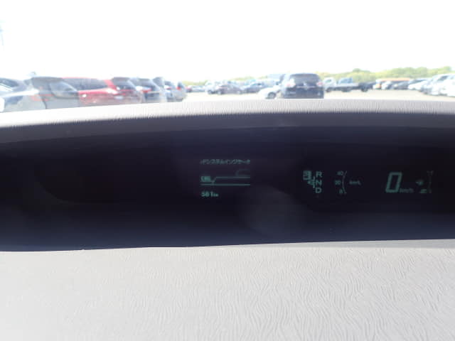 TOYOTA Prius thumbnail 32