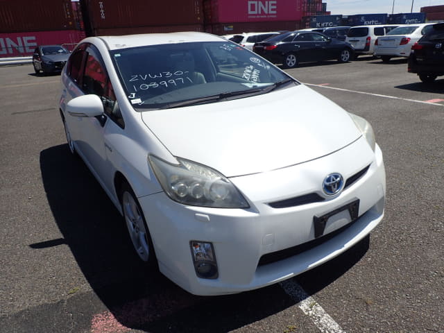 TOYOTA Prius thumbnail 7
