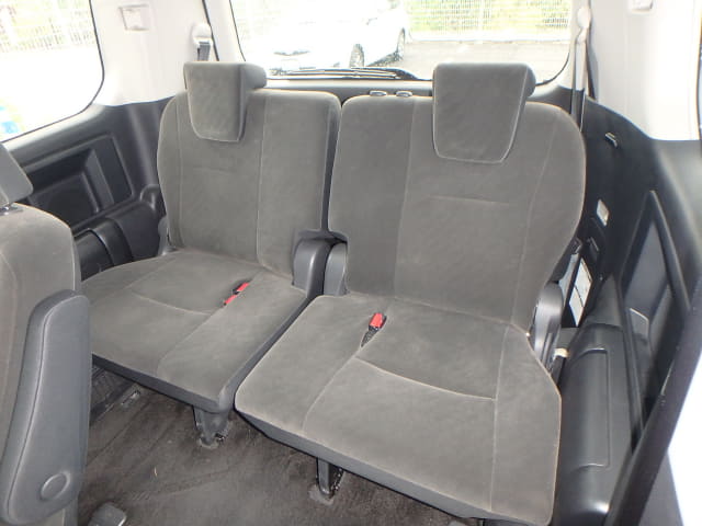 TOYOTA Voxy thumbnail 27