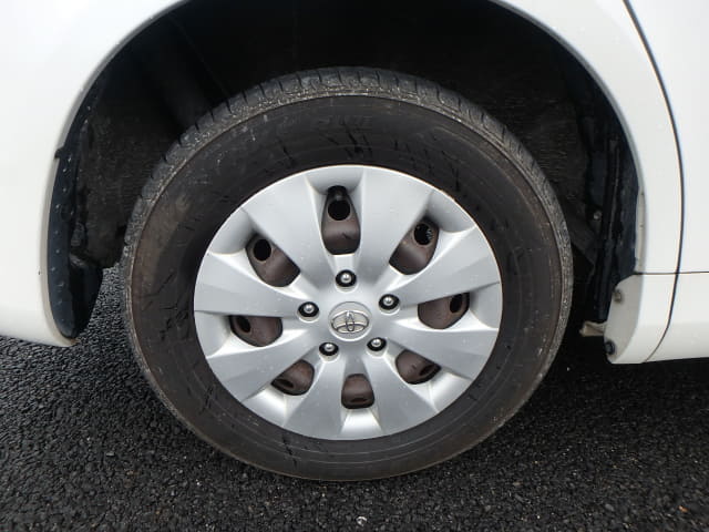 TOYOTA Voxy thumbnail 11