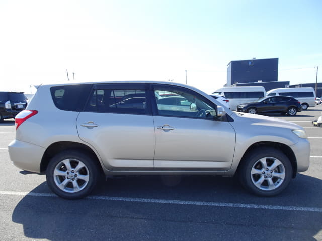 TOYOTA Vanguard thumbnail 6