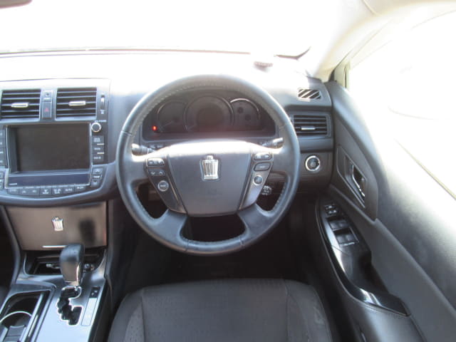 TOYOTA Crown thumbnail 32