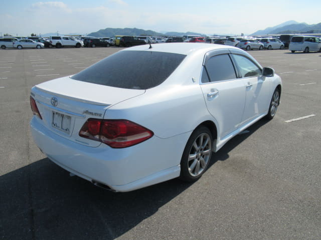 TOYOTA Crown thumbnail 5