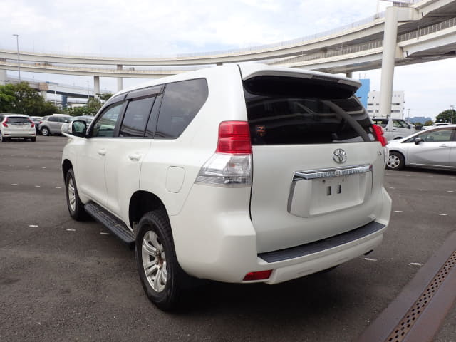 TOYOTA Land Cruiser Prado thumbnail 3