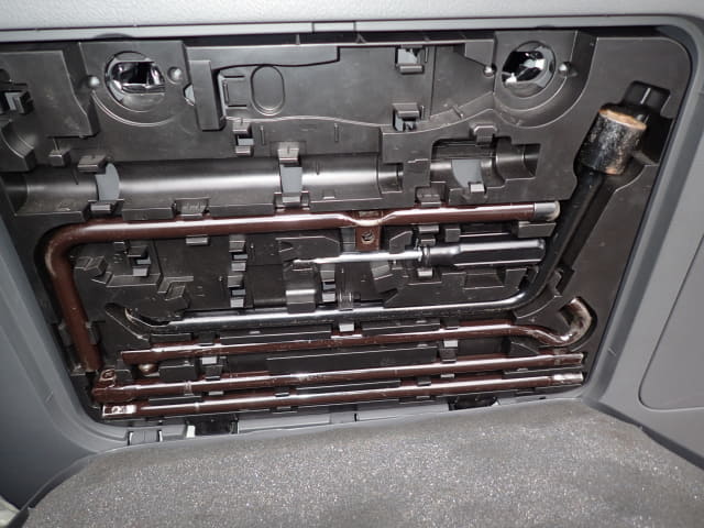 TOYOTA Land Cruiser Prado thumbnail 32