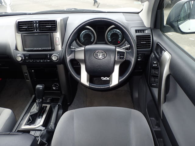 TOYOTA Land Cruiser Prado thumbnail 33